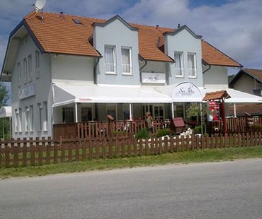 Restoran i sobe Noć i Dan ***